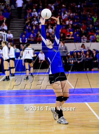 Thumbnail 3 in Platte Valley vs. Coal Ridge (CHSAA 3A Playoff) photogallery.