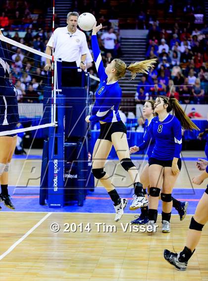 Thumbnail 2 in Platte Valley vs. Coal Ridge (CHSAA 3A Playoff) photogallery.