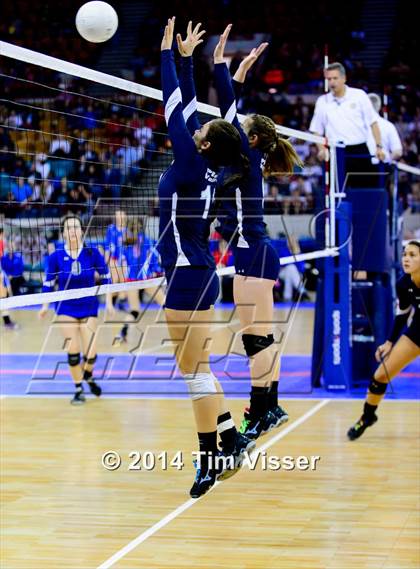 Thumbnail 1 in Platte Valley vs. Coal Ridge (CHSAA 3A Playoff) photogallery.