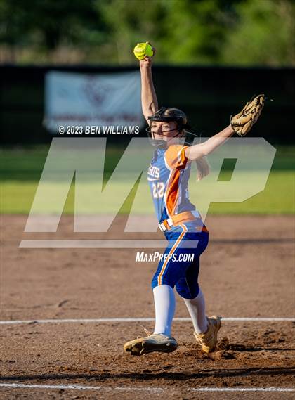 Thumbnail 2 in Cottondale vs Graceville (FHSAA 1A District 3 Quarterfinal) photogallery.