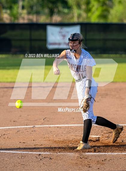 Thumbnail 1 in Cottondale vs Graceville (FHSAA 1A District 3 Quarterfinal) photogallery.