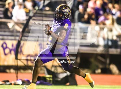 Thumbnail 2 in Lanier @ Liberty Hill (UIL 5A D2 Football Bi-District) photogallery.