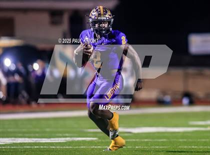 Thumbnail 2 in Lanier @ Liberty Hill (UIL 5A D2 Football Bi-District) photogallery.
