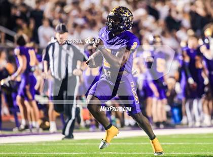 Thumbnail 3 in Lanier @ Liberty Hill (UIL 5A D2 Football Bi-District) photogallery.