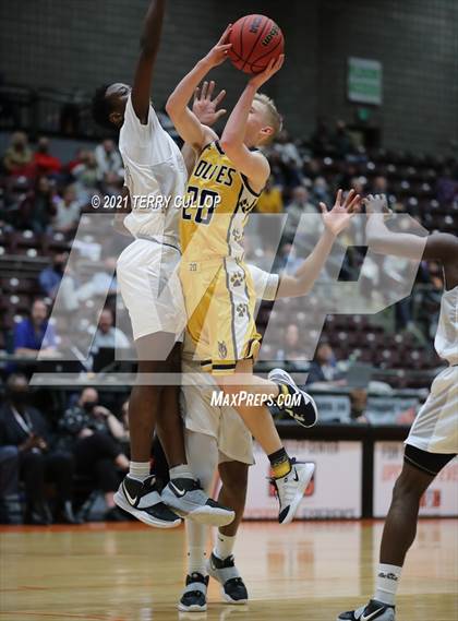 Thumbnail 2 in Enterprise vs. Layton Christian Academy (UHSAA 2A Final) photogallery.