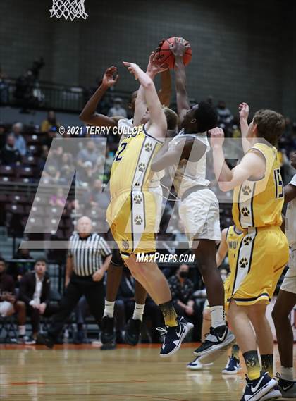 Thumbnail 2 in Enterprise vs. Layton Christian Academy (UHSAA 2A Final) photogallery.
