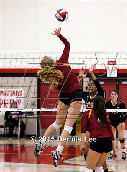 Thumbnail 2 in Menlo-Atherton @ Monte Vista (CIF NorCal Regional D1 Final) photogallery.