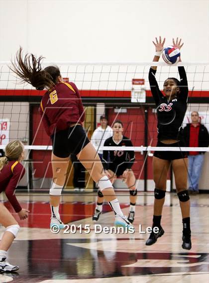 Thumbnail 3 in Menlo-Atherton @ Monte Vista (CIF NorCal Regional D1 Final) photogallery.