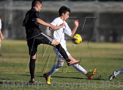 Thumbnail 3 in Crescenta Valley vs. Valencia photogallery.