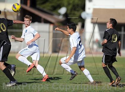 Thumbnail 3 in Crescenta Valley vs. Valencia photogallery.