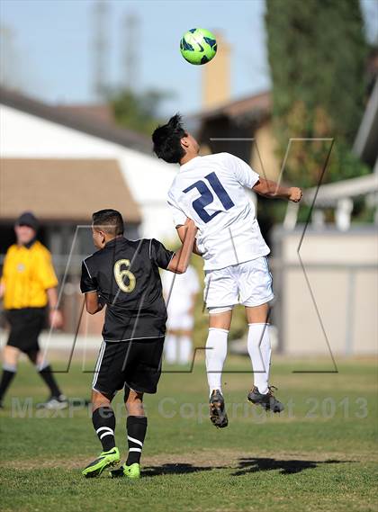 Thumbnail 2 in Crescenta Valley vs. Valencia photogallery.