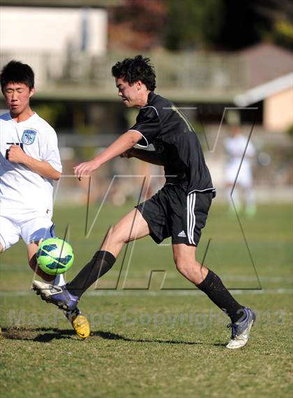 Thumbnail 2 in Crescenta Valley vs. Valencia photogallery.