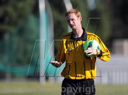 Thumbnail 3 in Crescenta Valley vs. Valencia photogallery.