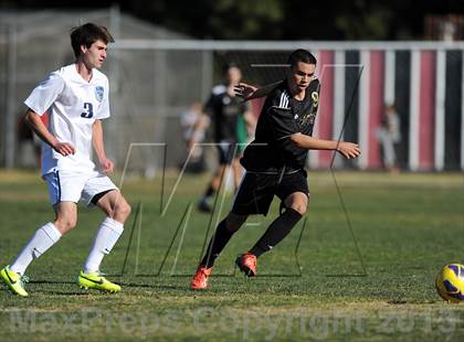 Thumbnail 3 in Crescenta Valley vs. Valencia photogallery.