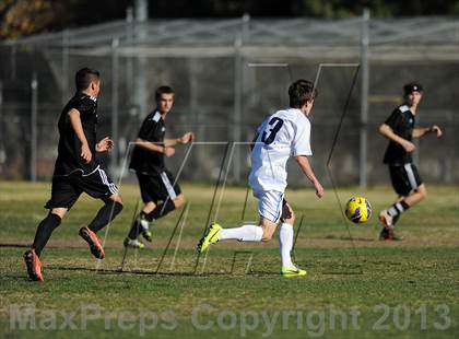 Thumbnail 2 in Crescenta Valley vs. Valencia photogallery.