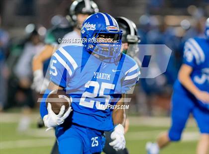 Thumbnail 3 in Yoakum vs. Marion (UIL 3A Bi District Playoff) photogallery.