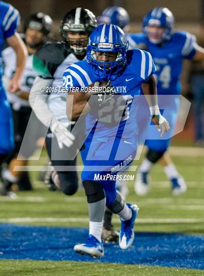 Thumbnail 3 in Yoakum vs. Marion (UIL 3A Bi District Playoff) photogallery.