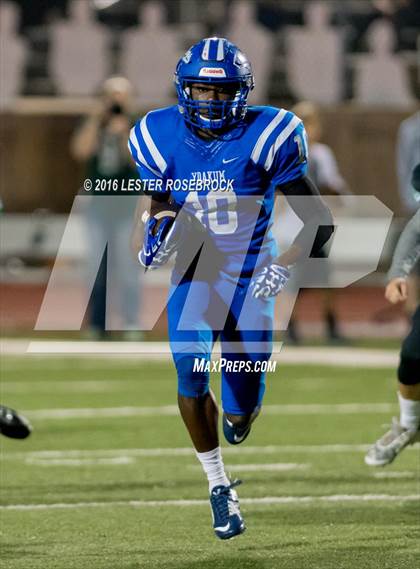 Thumbnail 1 in Yoakum vs. Marion (UIL 3A Bi District Playoff) photogallery.