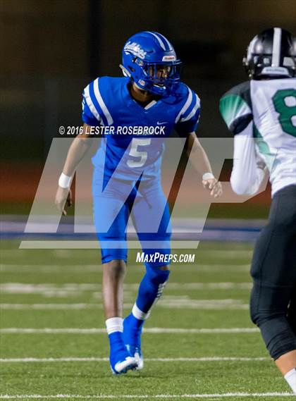 Thumbnail 3 in Yoakum vs. Marion (UIL 3A Bi District Playoff) photogallery.