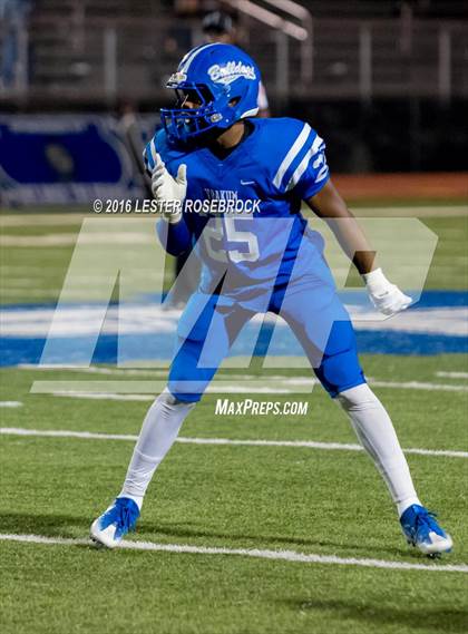 Thumbnail 2 in Yoakum vs. Marion (UIL 3A Bi District Playoff) photogallery.