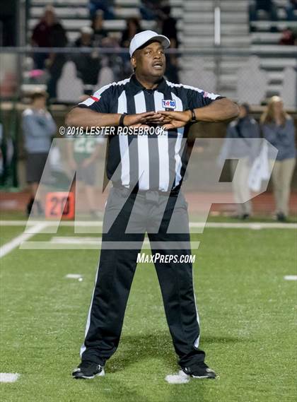Thumbnail 2 in Yoakum vs. Marion (UIL 3A Bi District Playoff) photogallery.