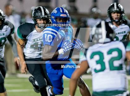 Thumbnail 1 in Yoakum vs. Marion (UIL 3A Bi District Playoff) photogallery.