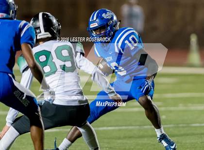 Thumbnail 2 in Yoakum vs. Marion (UIL 3A Bi District Playoff) photogallery.