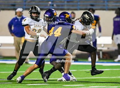 Thumbnail 3 in Sealy vs. Center (UIL D4 Area Playoff) photogallery.