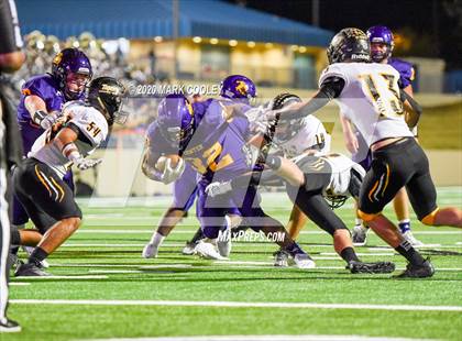 Thumbnail 2 in Sealy vs. Center (UIL D4 Area Playoff) photogallery.