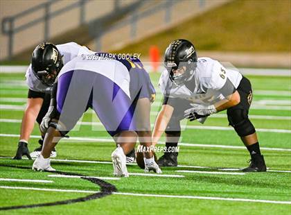 Thumbnail 3 in Sealy vs. Center (UIL D4 Area Playoff) photogallery.