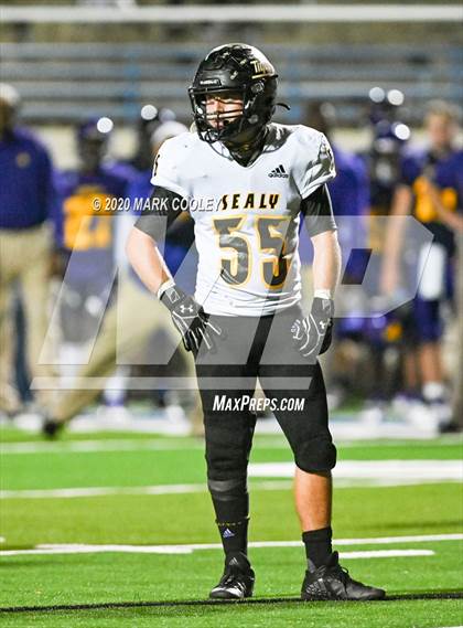 Thumbnail 3 in Sealy vs. Center (UIL D4 Area Playoff) photogallery.