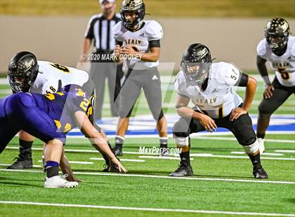 Thumbnail 2 in Sealy vs. Center (UIL D4 Area Playoff) photogallery.