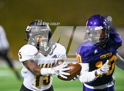 Thumbnail 2 in Sealy vs. Center (UIL D4 Area Playoff) photogallery.