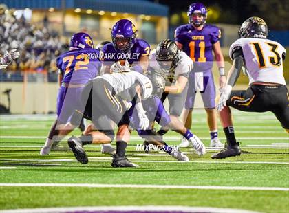 Thumbnail 1 in Sealy vs. Center (UIL D4 Area Playoff) photogallery.