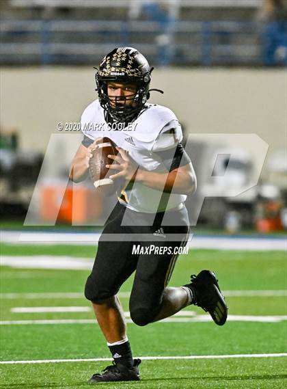 Thumbnail 1 in Sealy vs. Center (UIL D4 Area Playoff) photogallery.