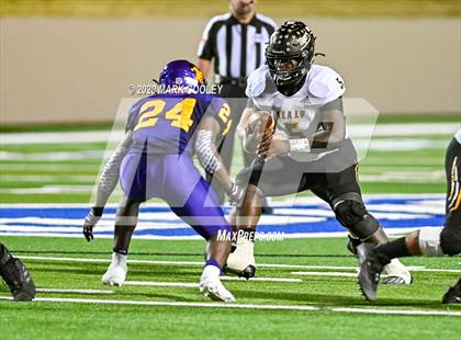 Thumbnail 3 in Sealy vs. Center (UIL D4 Area Playoff) photogallery.