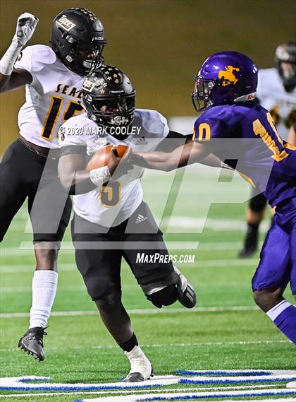 Thumbnail 3 in Sealy vs. Center (UIL D4 Area Playoff) photogallery.