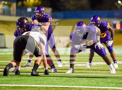 Thumbnail 1 in Sealy vs. Center (UIL D4 Area Playoff) photogallery.