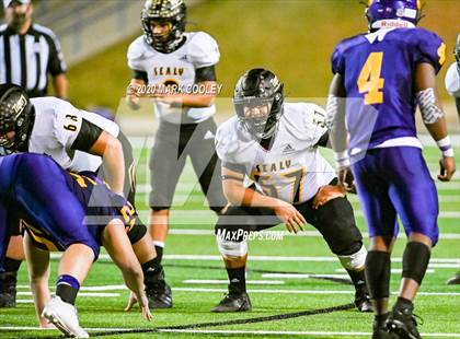 Thumbnail 3 in Sealy vs. Center (UIL D4 Area Playoff) photogallery.