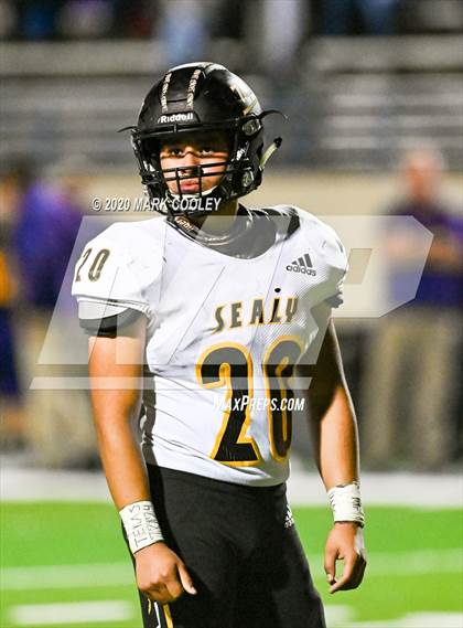 Thumbnail 1 in Sealy vs. Center (UIL D4 Area Playoff) photogallery.