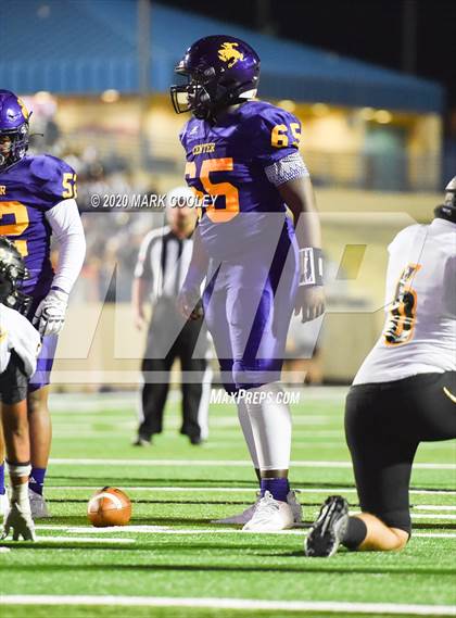 Thumbnail 2 in Sealy vs. Center (UIL D4 Area Playoff) photogallery.