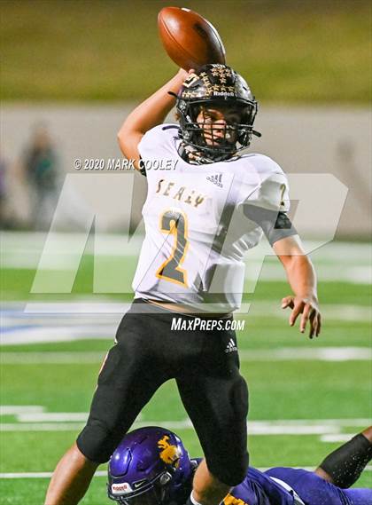 Thumbnail 3 in Sealy vs. Center (UIL D4 Area Playoff) photogallery.