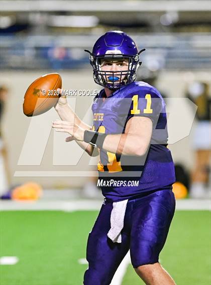 Thumbnail 1 in Sealy vs. Center (UIL D4 Area Playoff) photogallery.