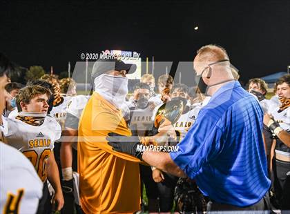 Thumbnail 2 in Sealy vs. Center (UIL D4 Area Playoff) photogallery.