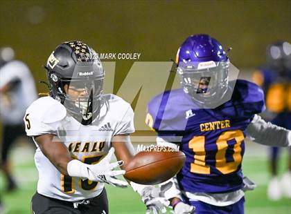 Thumbnail 1 in Sealy vs. Center (UIL D4 Area Playoff) photogallery.