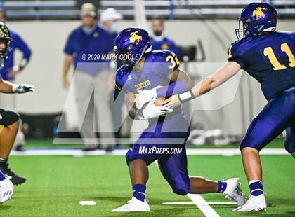 Thumbnail 1 in Sealy vs. Center (UIL D4 Area Playoff) photogallery.