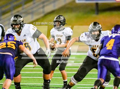 Thumbnail 1 in Sealy vs. Center (UIL D4 Area Playoff) photogallery.