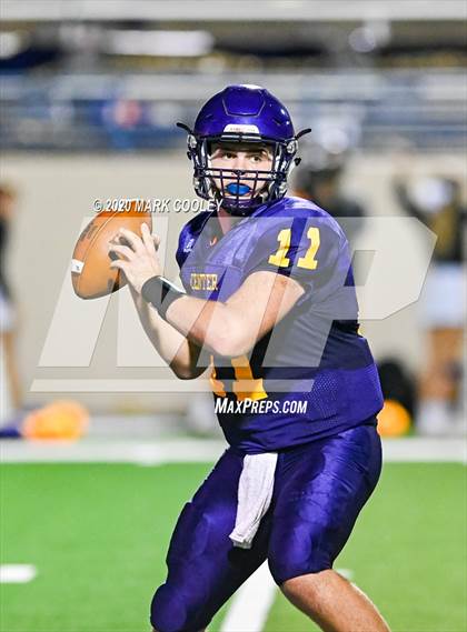 Thumbnail 3 in Sealy vs. Center (UIL D4 Area Playoff) photogallery.