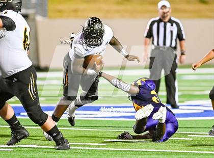 Thumbnail 1 in Sealy vs. Center (UIL D4 Area Playoff) photogallery.
