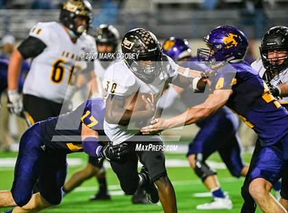 Thumbnail 3 in Sealy vs. Center (UIL D4 Area Playoff) photogallery.